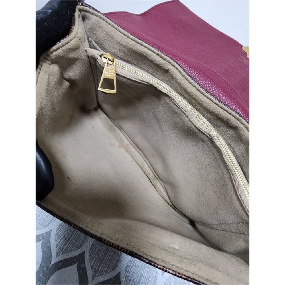 Authentic Louis Vuitton Damier Ebene Clapton PM Shoulder Bag Brown/Wine - Picture 13 of 13